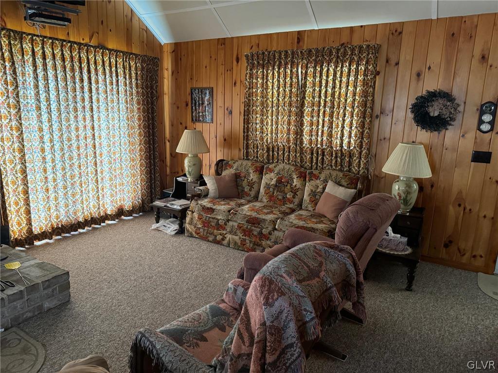 6360 Bushkill Circle Bushkill, PA 18371 - Photo 7 of 20 Gallery Image 7
