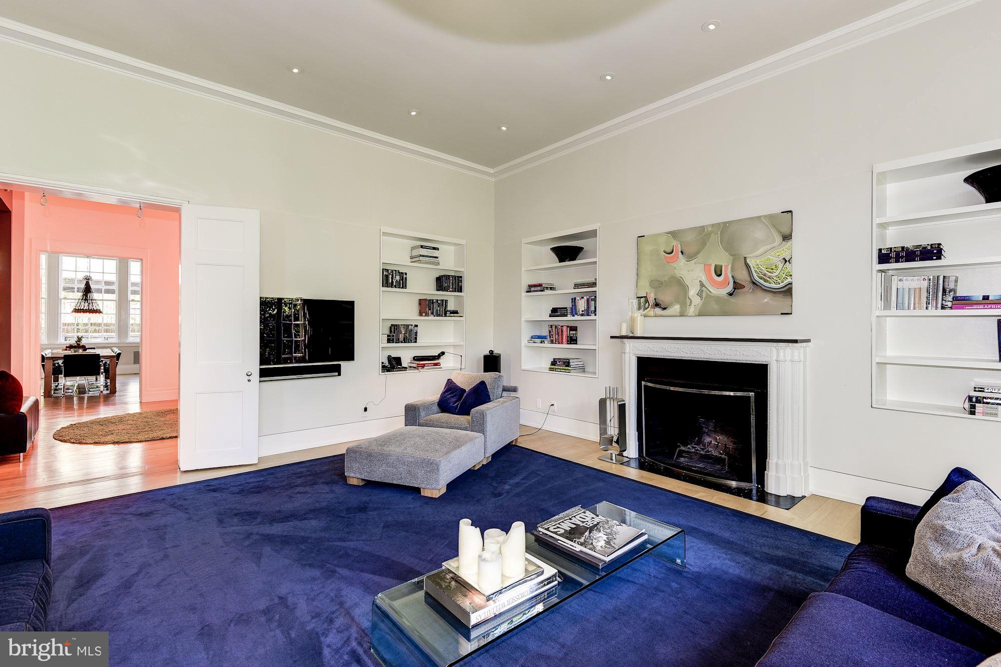 2019 R Street Northwest Washington, DC 20009 - Photo 13 of 49 Living Room