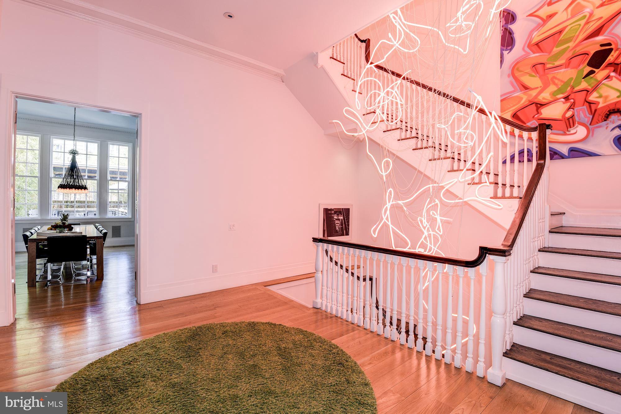 2019 R Street Northwest Washington, DC 20009 - Photo 22 of 49 Second Floor Landing