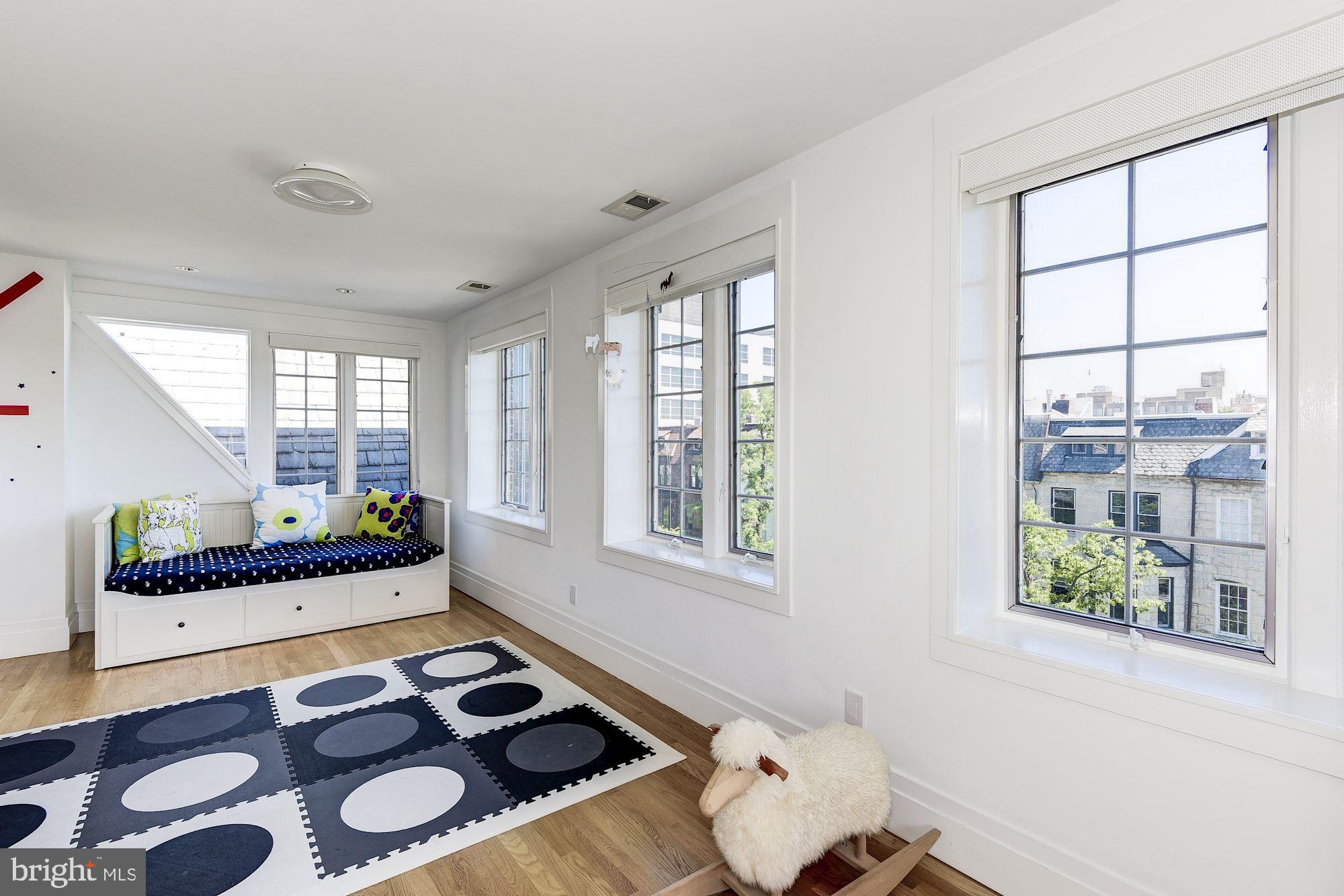 2019 R Street Northwest Washington, DC 20009 - Photo 34 of 49 Third Bedroom Suite