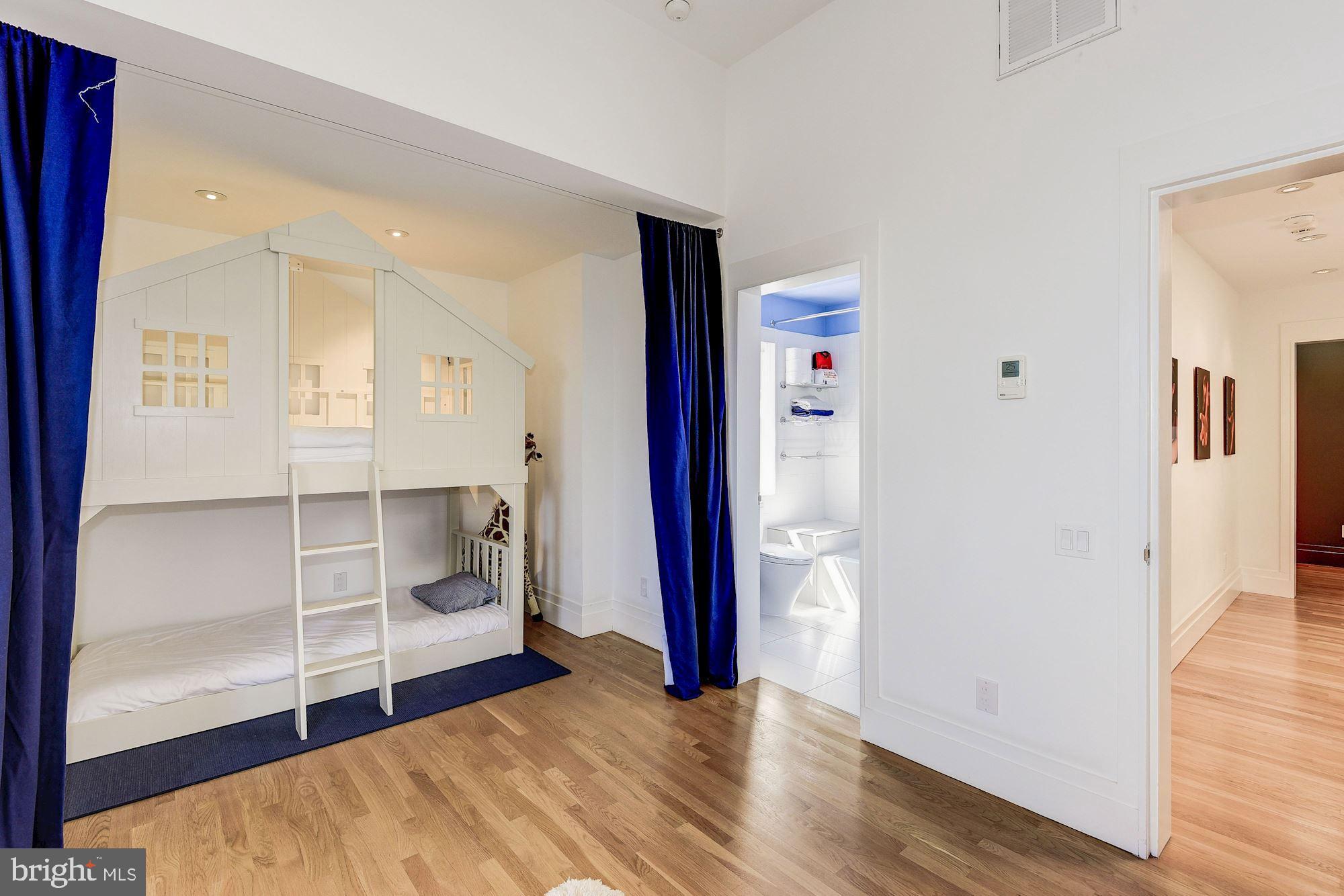 2019 R Street Northwest Washington, DC 20009 - Photo 36 of 49 Third Bedroom Suite