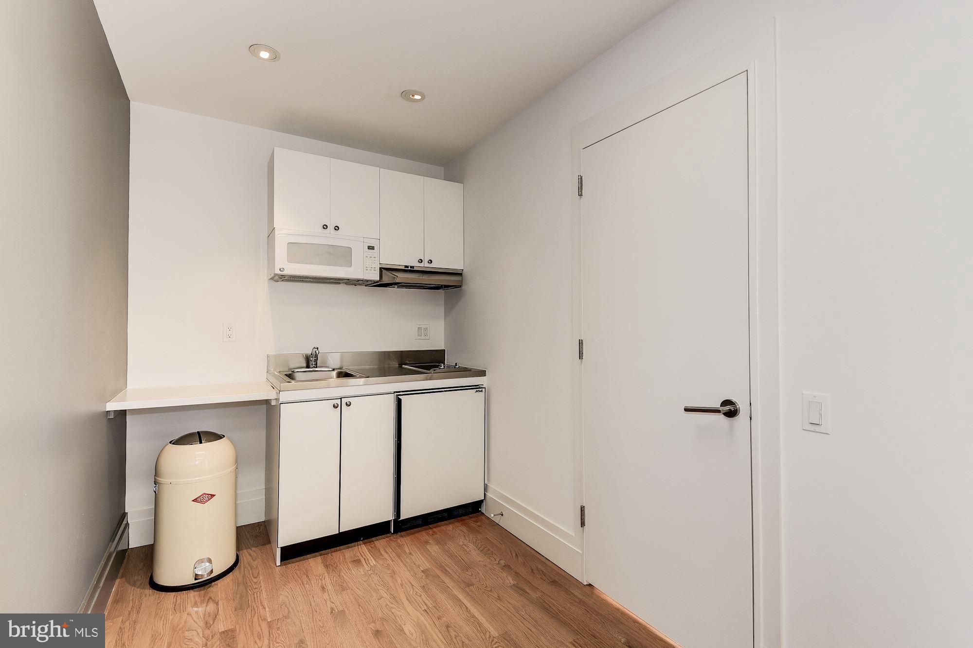 2019 R Street Northwest Washington, DC 20009 - Photo 41 of 49 Fourth Bedroom/Au Pair Suite