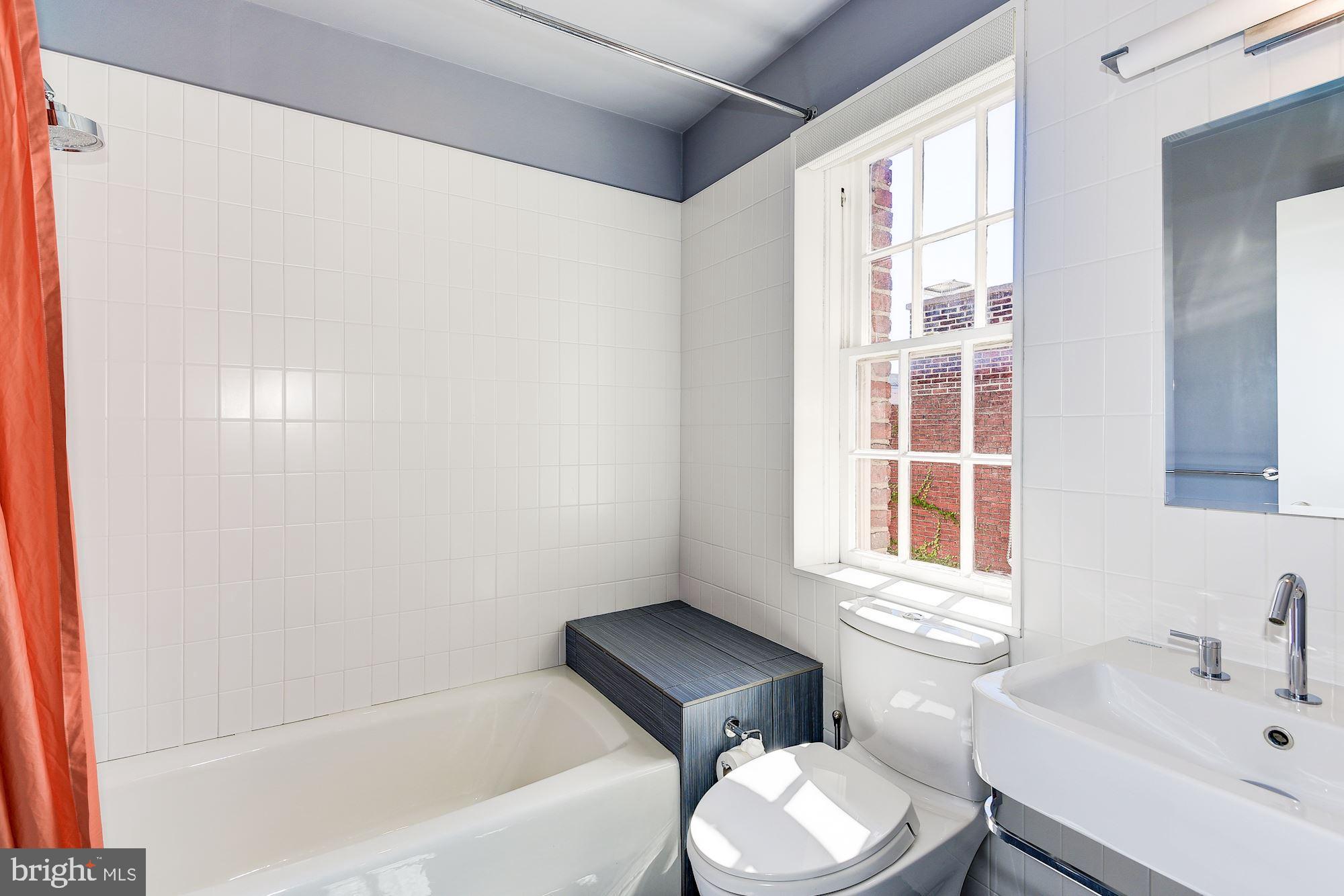 2019 R Street Northwest Washington, DC 20009 - Photo 42 of 49 Fourth Bedroom/Au Pair Suite