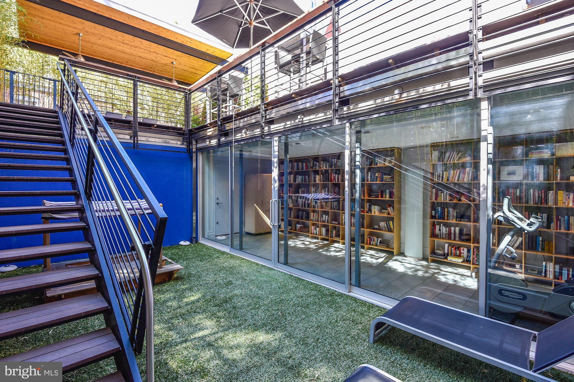 2019 R Street Northwest Washington, DC 20009 - Photo 47 of 49 Rear Garden