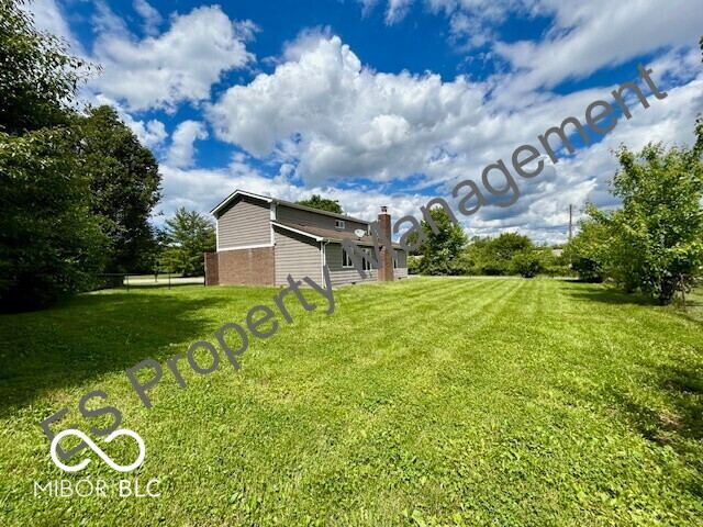 6627 Live Oak Road Indianapolis, IN 46214 - Photo 6 of 35