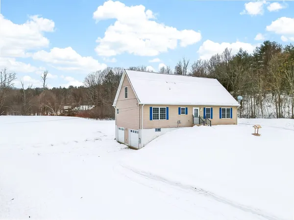 $484,900 | 704 Brattleboro Road, Bernardston, MA 01337