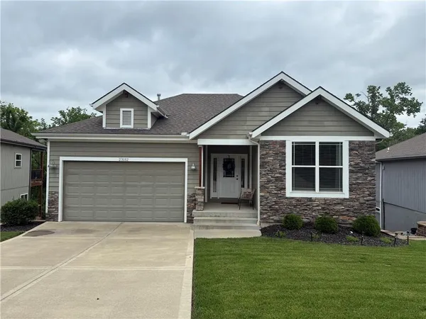 $525,000 | 23152 West 126th Street, Olathe, KS 66061