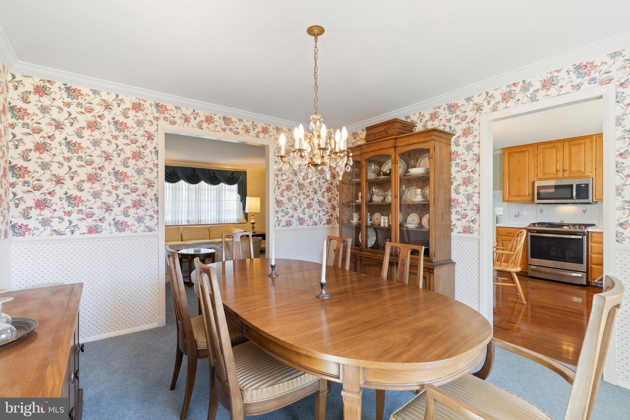 119 East Padonia Road Lutherville-Timonium, MD 21093 - Photo 11 of 39 a dining room with furniture and window