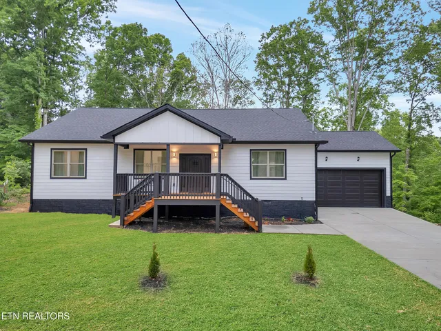 $450,000 | 1395 Willow Creek Lane, Sevierville, TN 37876