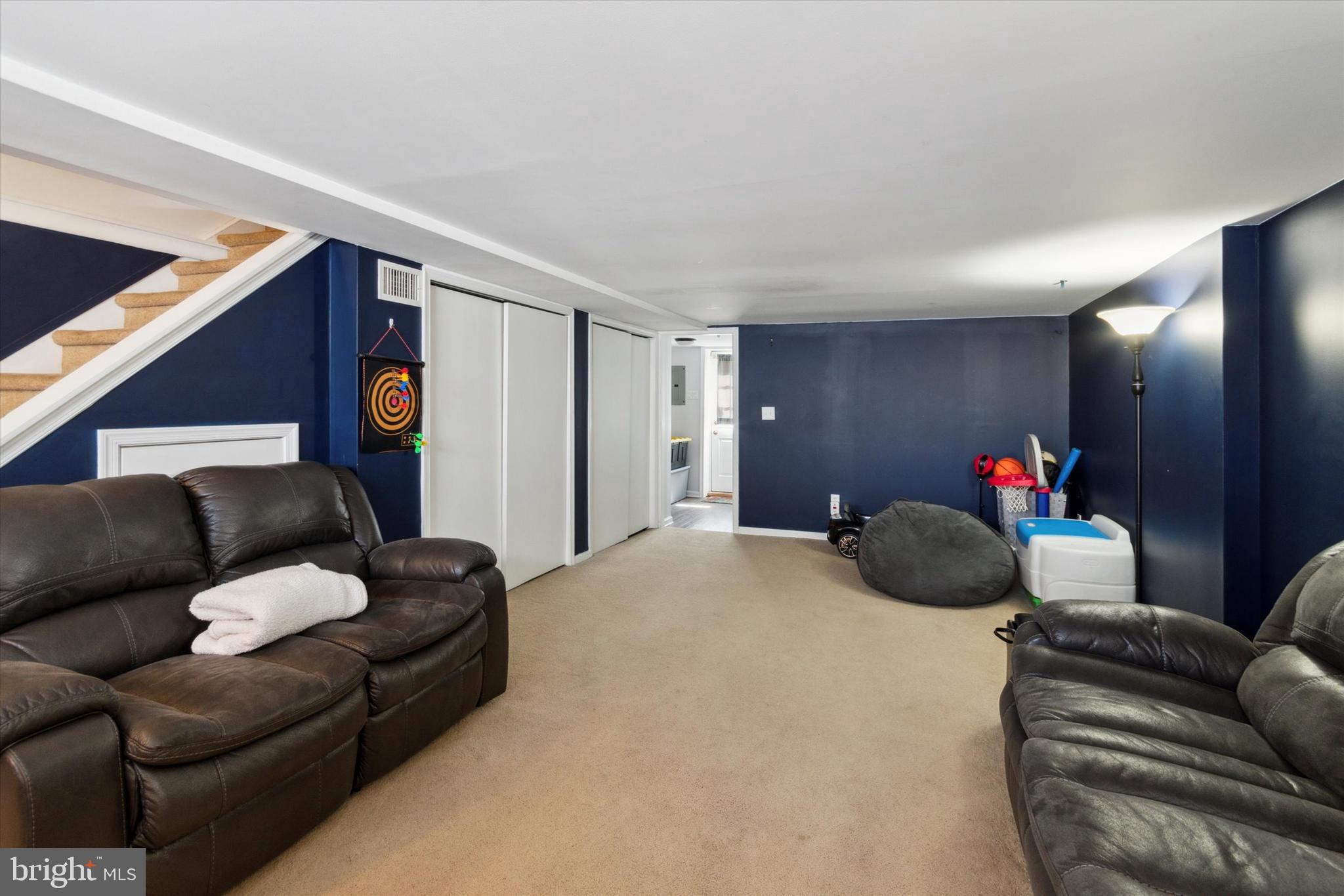 15053 London Road Philadelphia, PA 19116 - Photo 18 of 34 Gallery Image 18