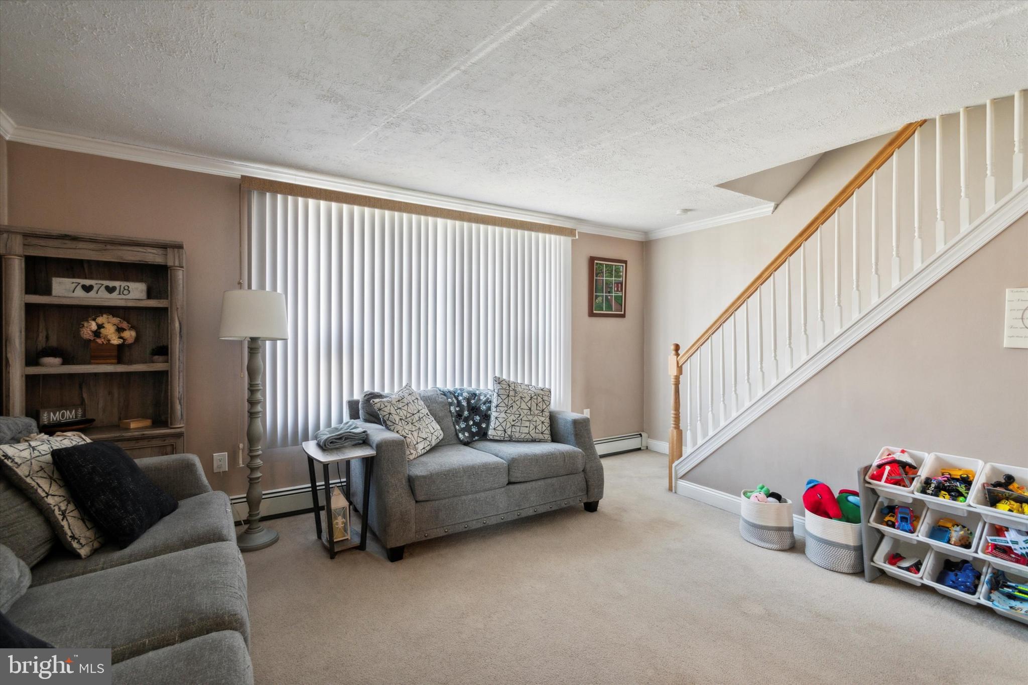 15053 London Road Philadelphia, PA 19116 - Photo 3 of 34 Gallery Image 3