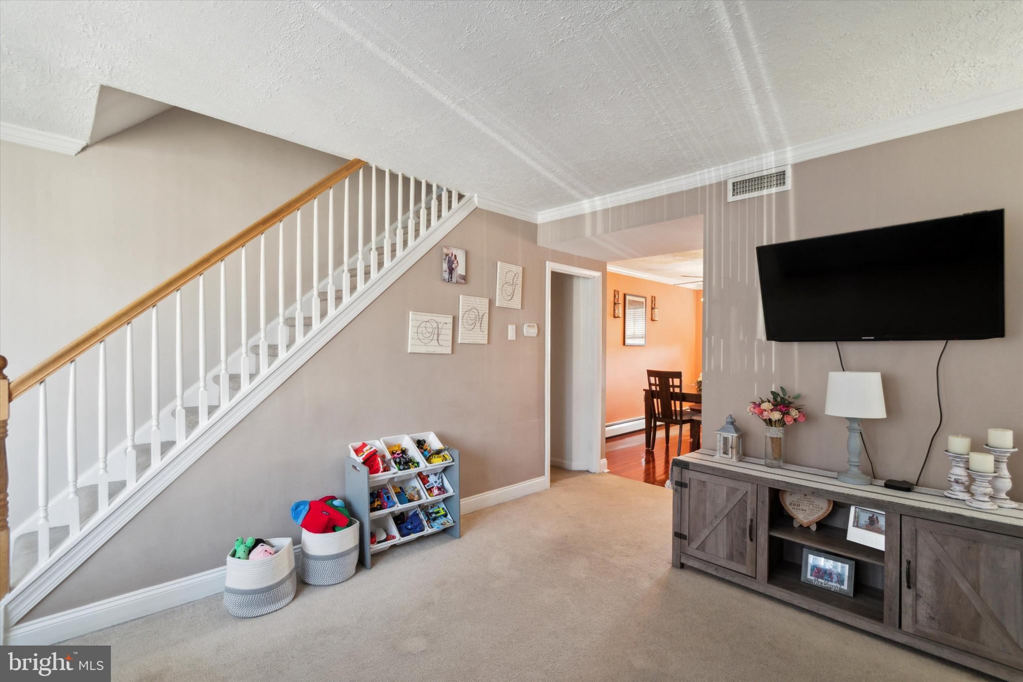 15053 London Road Philadelphia, PA 19116 - Photo 4 of 34 Gallery Image 4