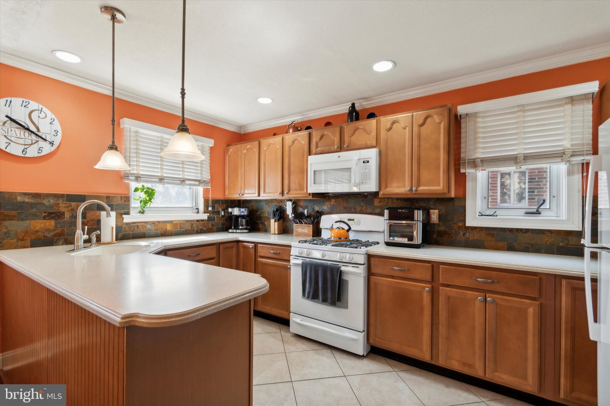 15053 London Road Philadelphia, PA 19116 - Photo 9 of 34 Gallery Image 9