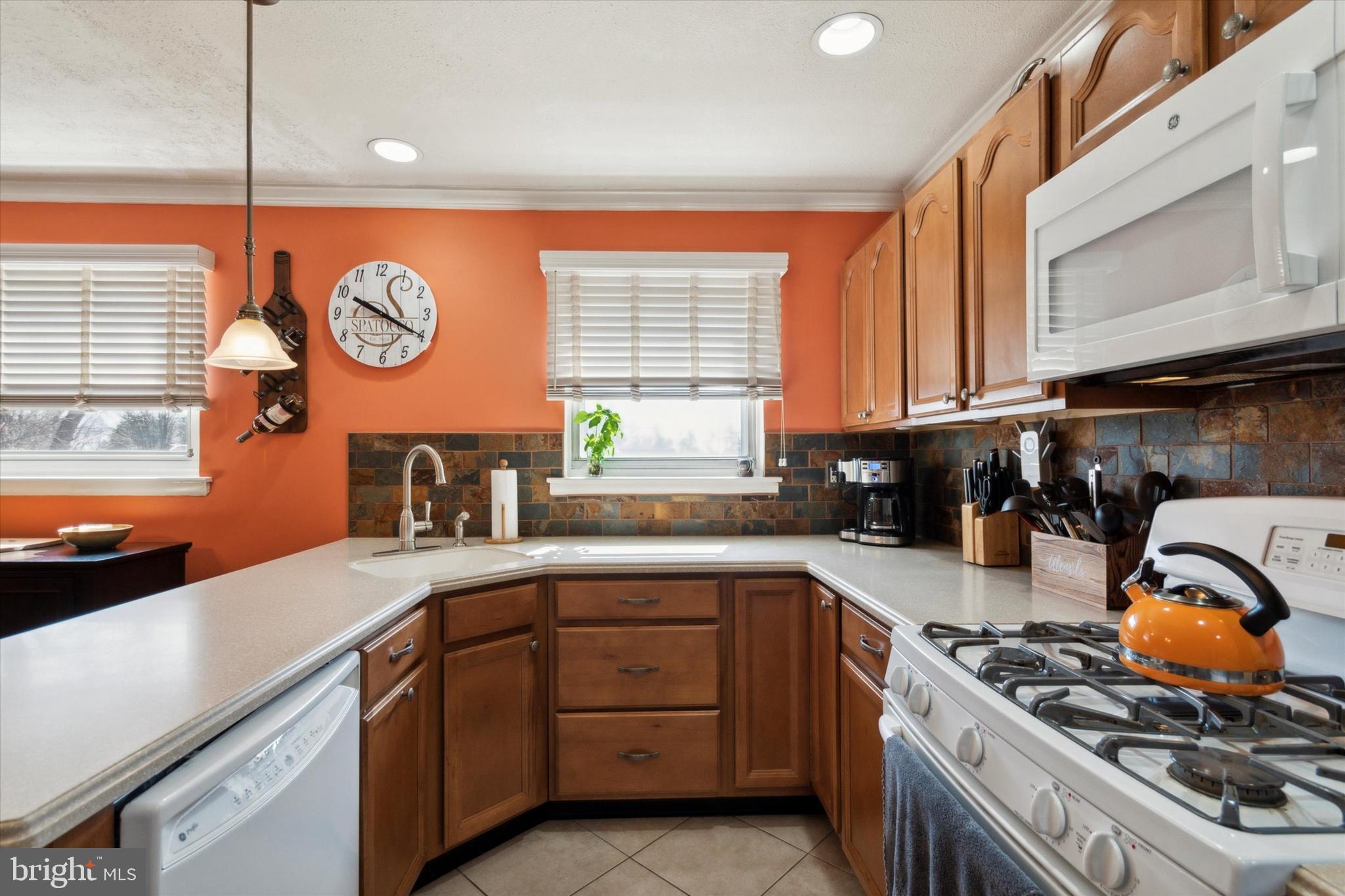 15053 London Road Philadelphia, PA 19116 - Photo 10 of 34 Gallery Image 10