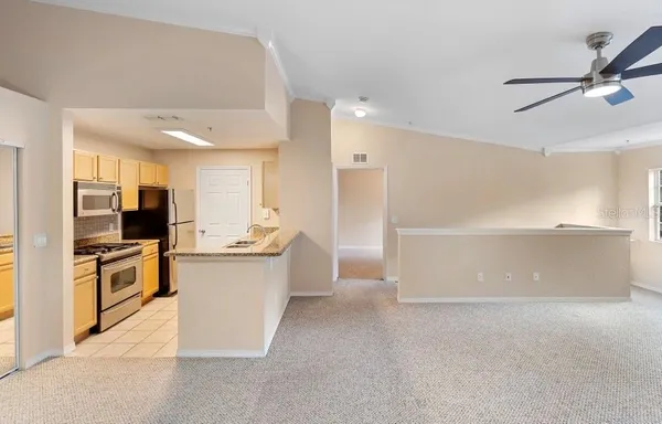 $1,750 | 910 Regatta Bay Drive, Unit 5201, Orange City, FL 32763
