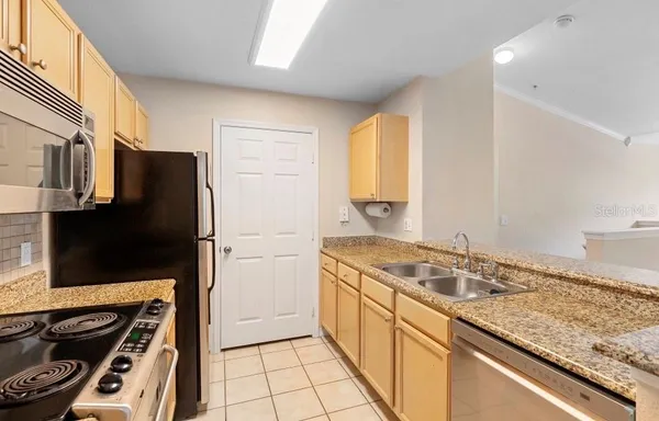 $1,750 | 910 Regatta Bay Drive, Unit 5201, Orange City, FL 32763