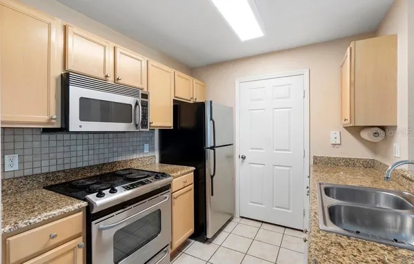 $1,750 | 910 Regatta Bay Drive, Unit 5201, Orange City, FL 32763