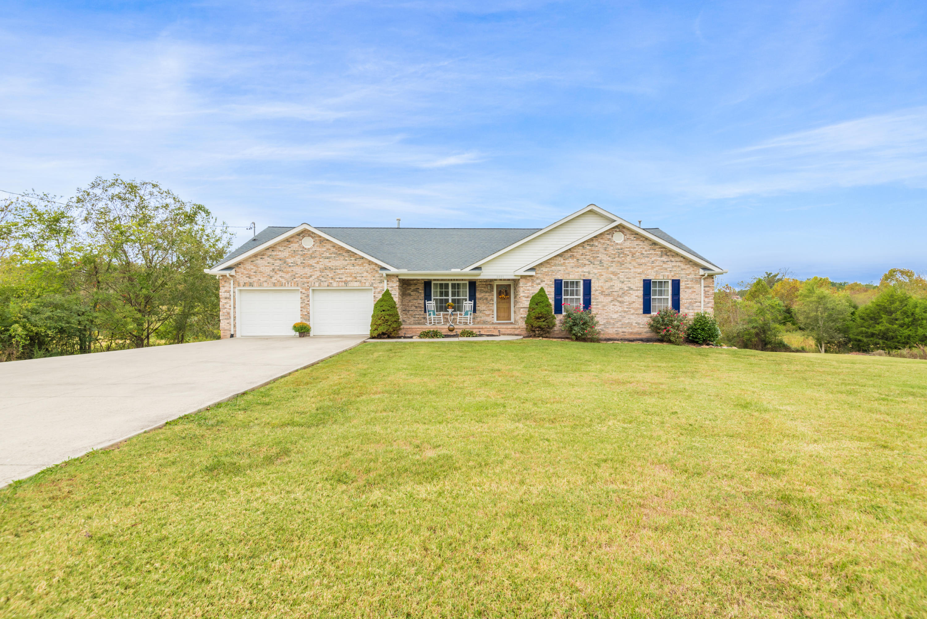 5521 Roberts Road Corryton, TN 37721 - Photo 2 of 40 5521Roberts1-12