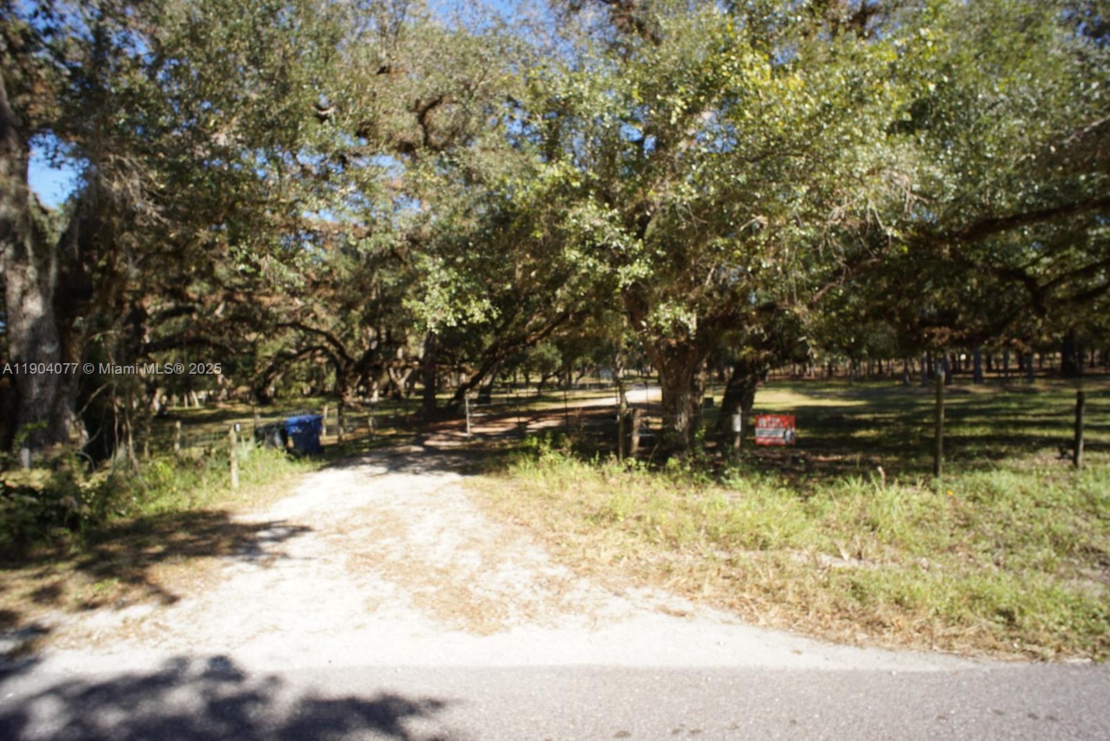 2184 9 Mile Road LaBelle, FL 33935 - Photo 38 of 41 a view of back yard