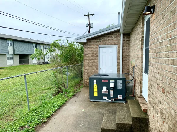 $925 | 211 Lexington Drive, Unit B, Clarksville, TN 37042