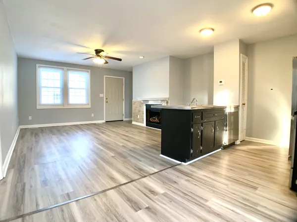 $925 | 211 Lexington Drive, Unit B, Clarksville, TN 37042