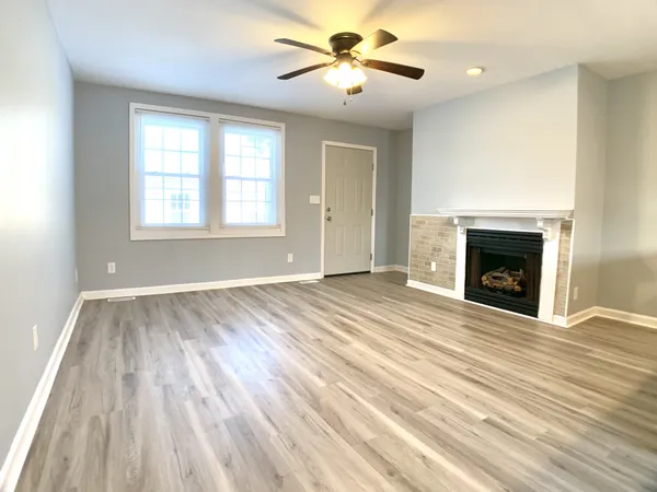 $925 | 211 Lexington Drive, Unit B, Clarksville, TN 37042