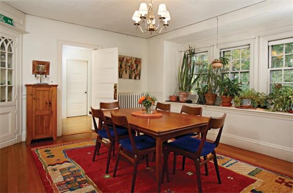 24 Pilgrim Road Newton, MA 02468 - Photo 3 of 7