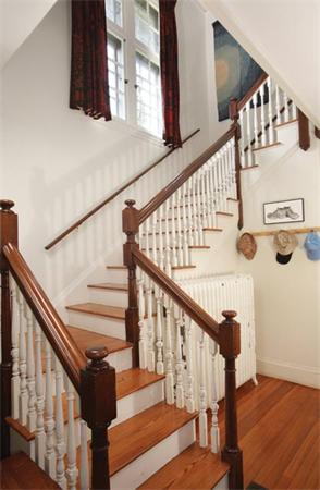 24 Pilgrim Road Newton, MA 02468 - Photo 4 of 7
