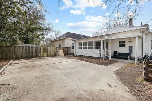 $2,250 | 110 North Tarboro Street, Raleigh, NC 27610