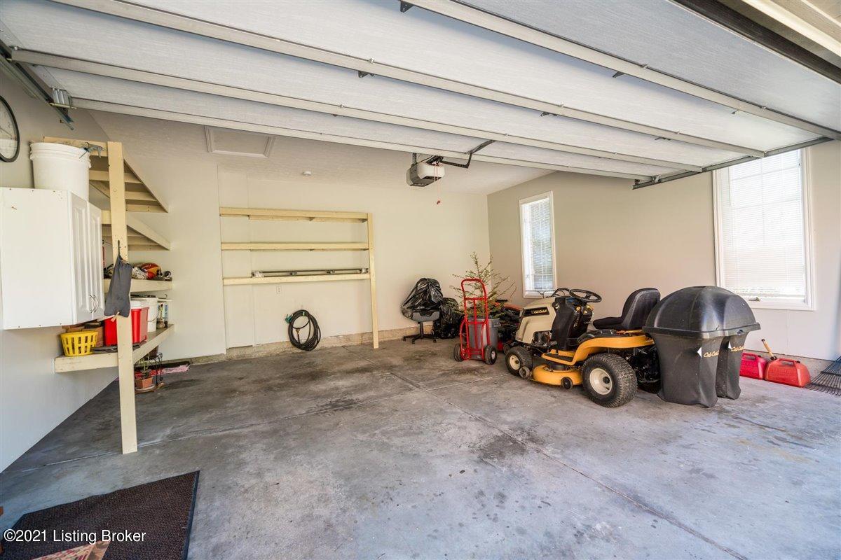 1811 Grand Ridge Road Louisville, KY 40214 - Photo 39 of 58 39-1811-39