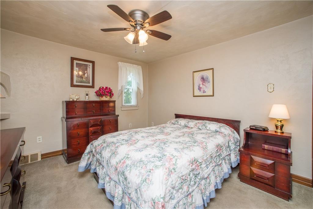 740 Agnew Road Pittsburgh, PA 15227 - Photo 17 of 25