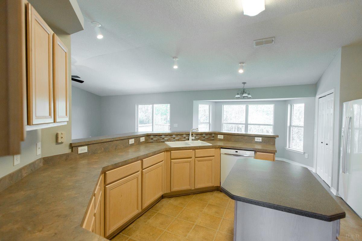2213 Liberty Loop Road Cantonment, FL 32533 - Photo 7 of 29 Gallery Image 7