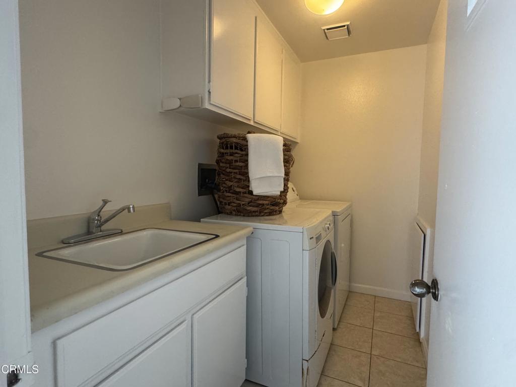 394 South Los Robles Avenue, Unit 2 Pasadena, CA 91101 - Photo 13 of 17 IMG_7095