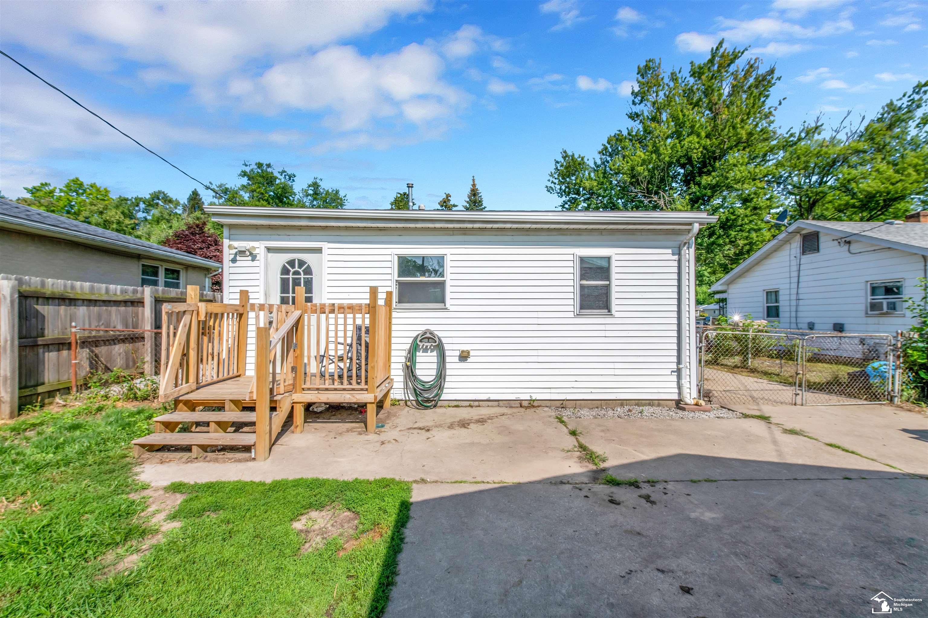 1848 Spaulding Road Monroe, MI 48162 - Photo 8 of 39