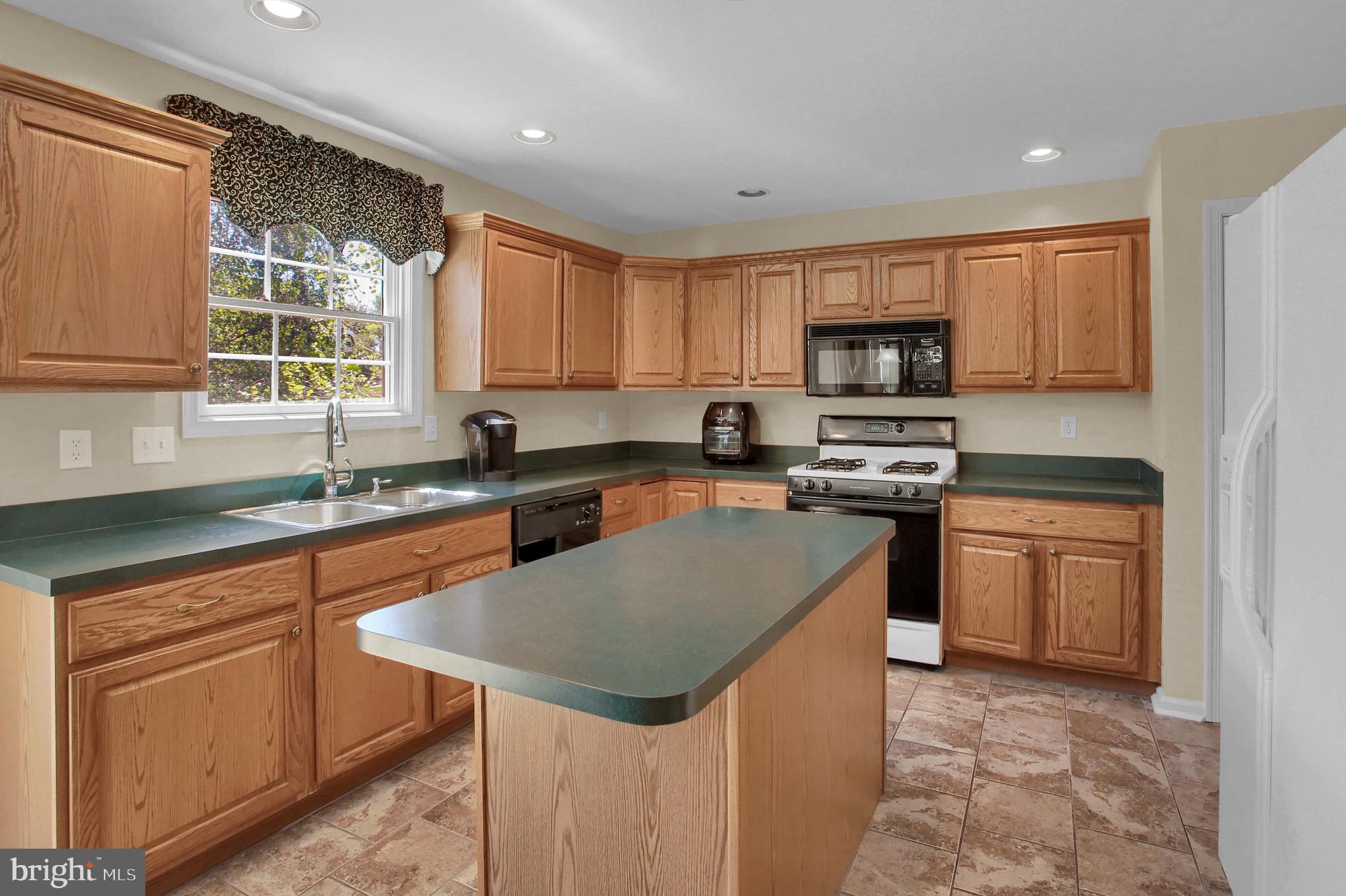 1619 Churchill Road Harrisburg, PA 17111 - Photo 16 of 37 Gallery Image 16