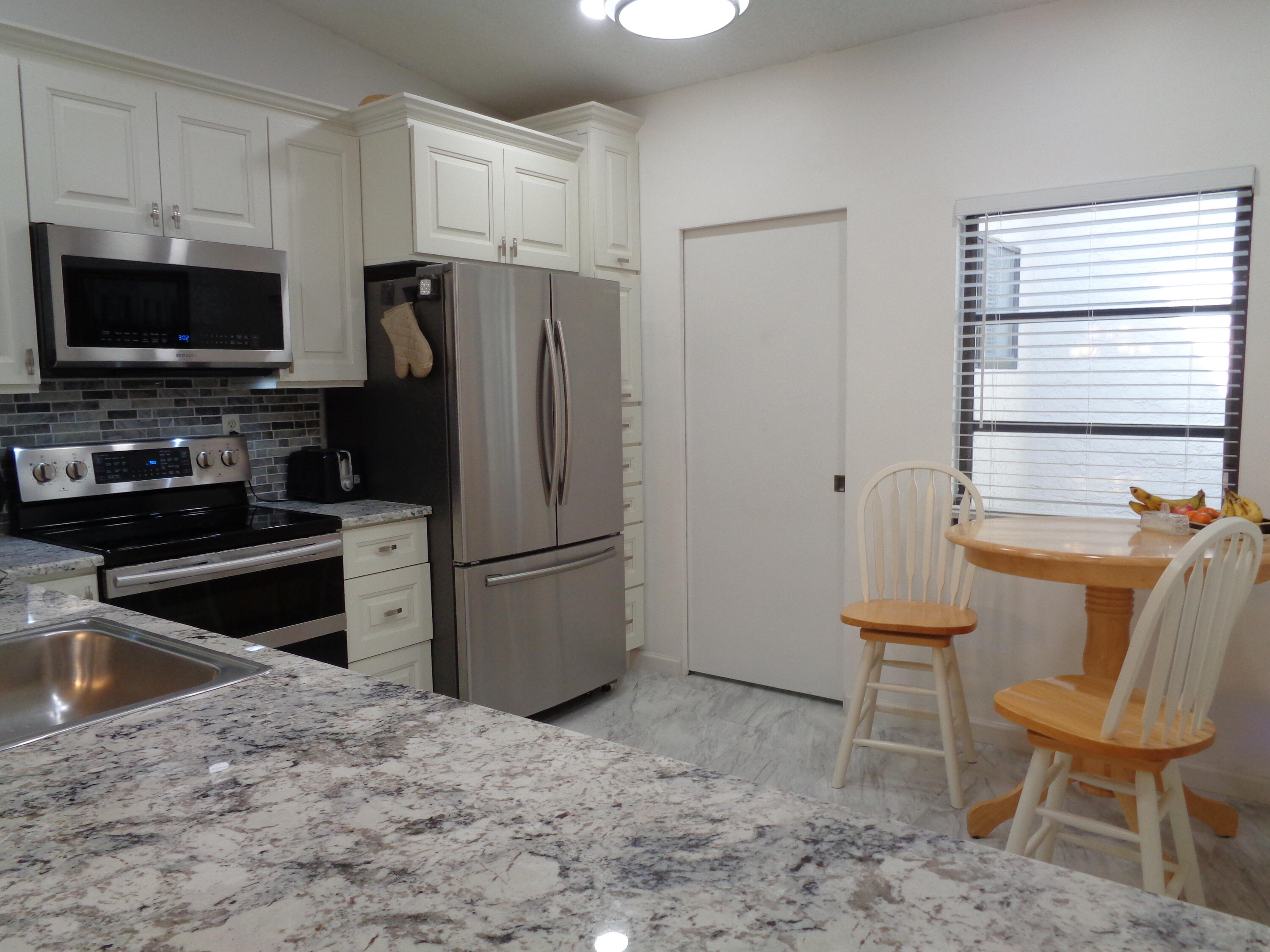 8120 Windgate Drive Boca Raton, FL 33496 - Photo 4 of 28 8120 Windgate Kitchen