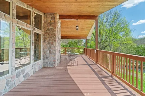 $285,000 | 100 1st Street, Confluence, PA 15424