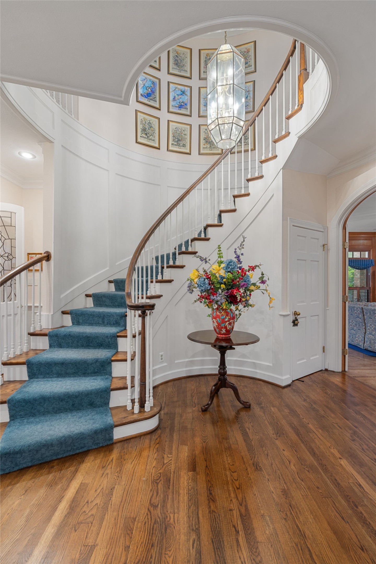 12 Hedge Lane Austin, TX 78746 - Photo 6 of 30