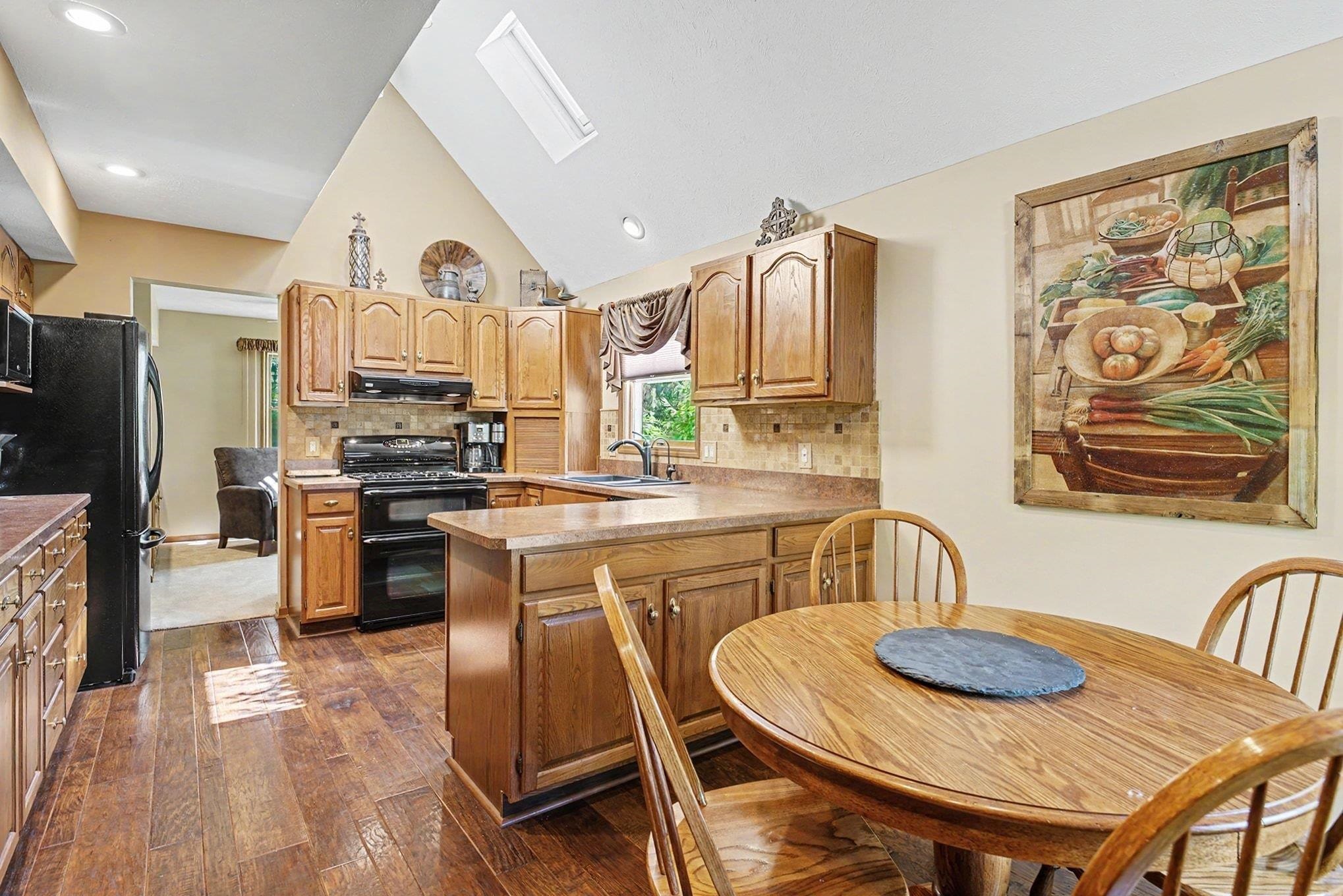 23655 Ridgemont Lane Elkhart, IN 46516 - Photo 5 of 32