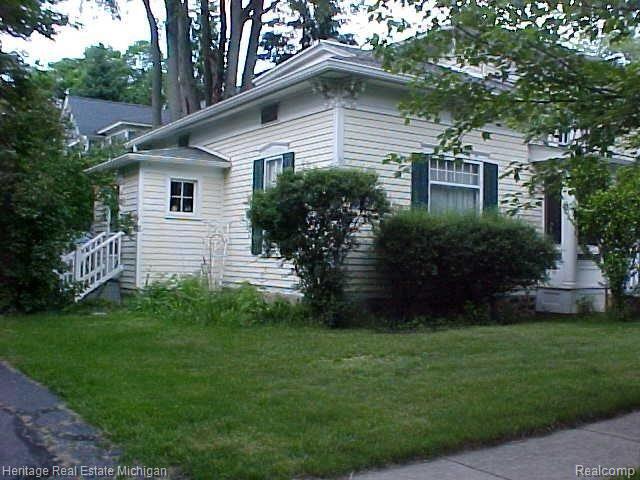 504 North State Street Howell, MI 48843 - Photo 4 of 19 Exterior Rear View