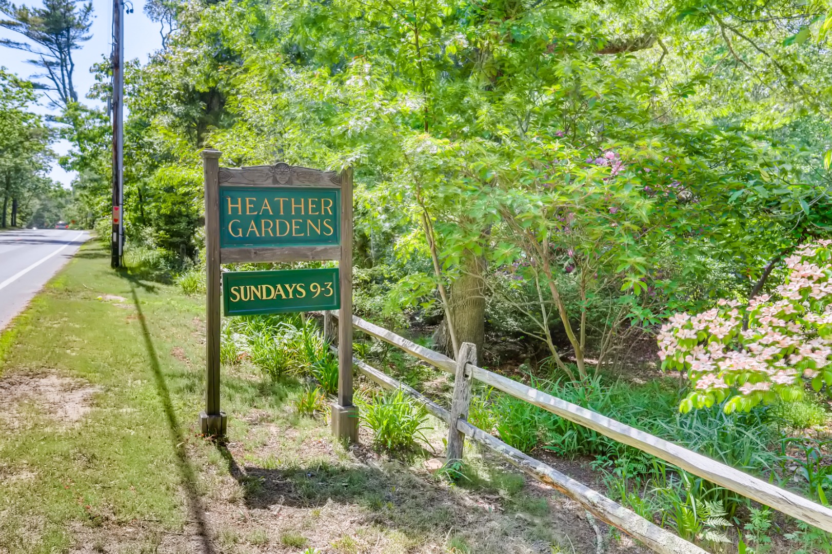 377 State Road West Tisbury, MA 02568 - Photo 25 of 36 a sign on the side of the road