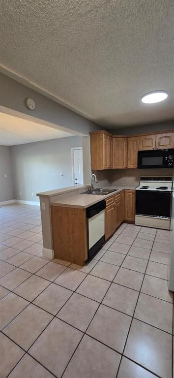 301 Palm Way, Unit 107 Pembroke Pines, FL 33025 - Photo 14 of 36