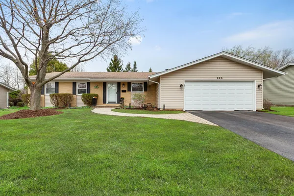 $475,000 | 920 West Firestone Drive, Hoffman Estates, IL 60192