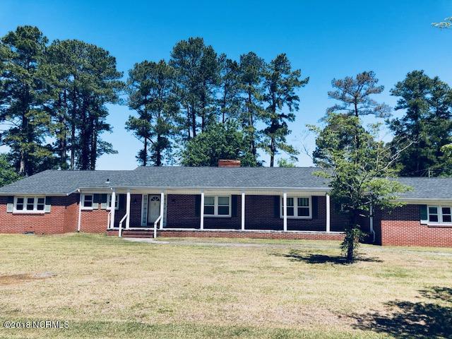 125 East Ridge Street Rose Hill, NC 28458 - Photo 3 of 22 3