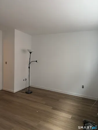 $3,000 | 15 Greenwich Avenue, Unit 9, Stamford, CT 06902