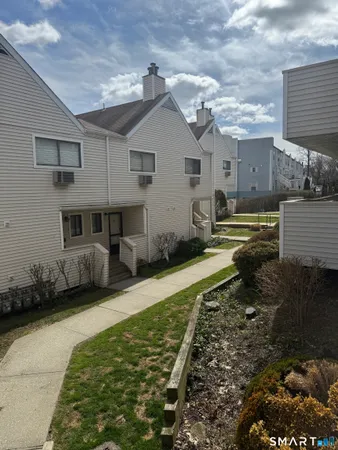 $3,000 | 15 Greenwich Avenue, Unit 9, Stamford, CT 06902