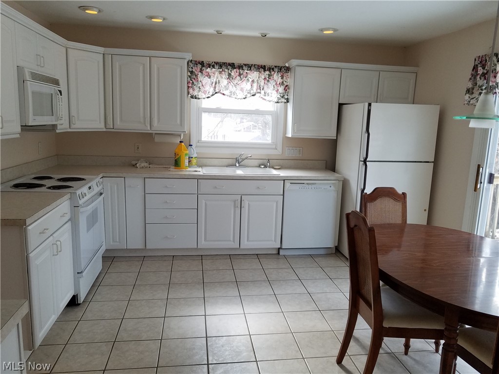 454 Garnette Road Akron, OH 44313 - Photo 6 of 24