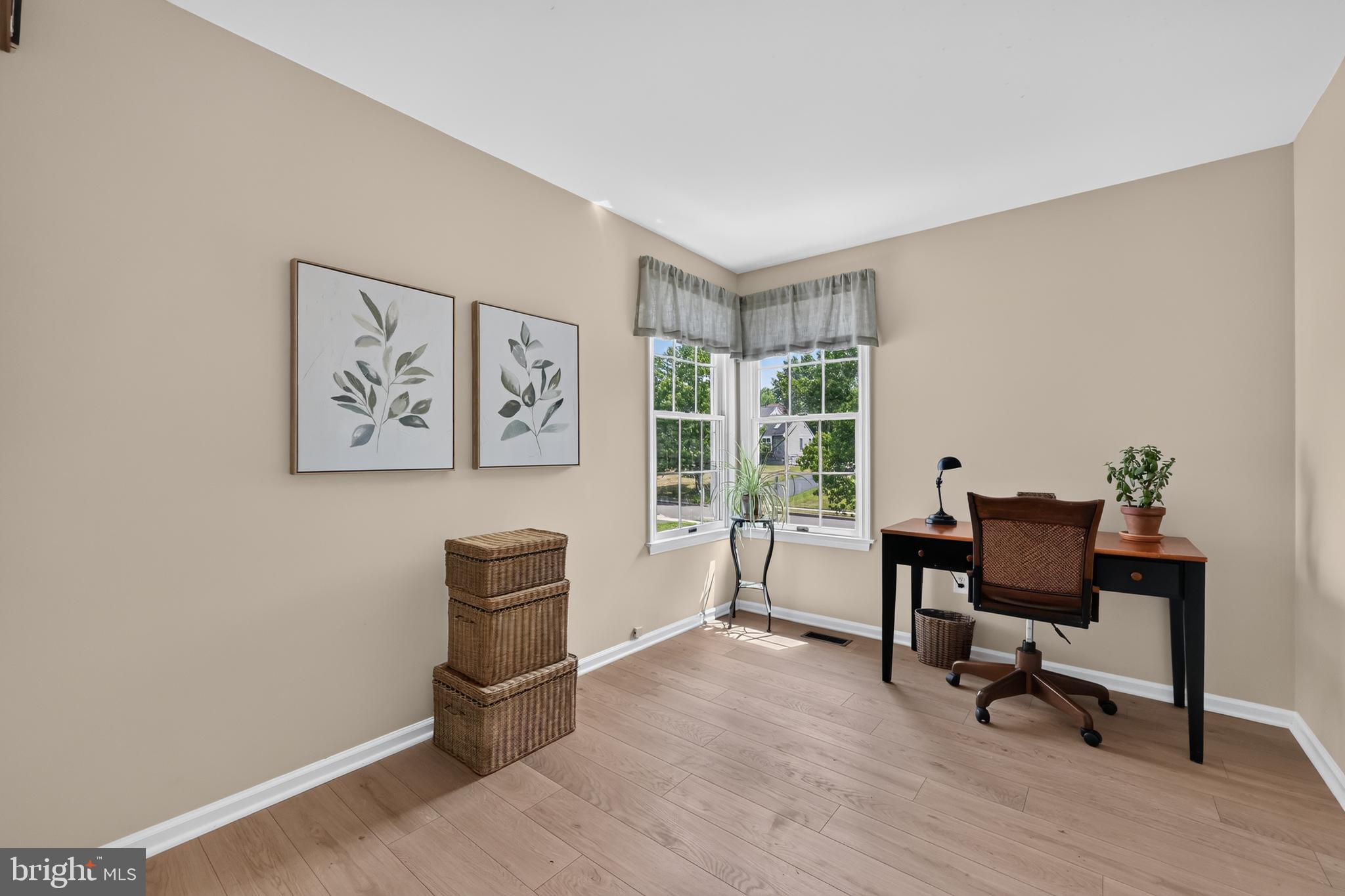 56 Douglass Road Lansdale, PA 19446 - Photo 31 of 43 Bed #4 corner windows