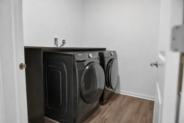 $4,500 | 395 South Pointe Avenue, South Elgin, IL 60177