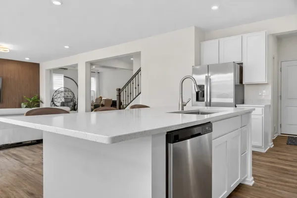 $4,500 | 395 South Pointe Avenue, South Elgin, IL 60177